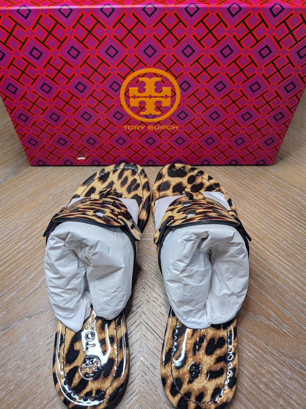 Tory Burch Leopard Patent Miller Thong Sandals - Animal Print - Picture 6 of 6